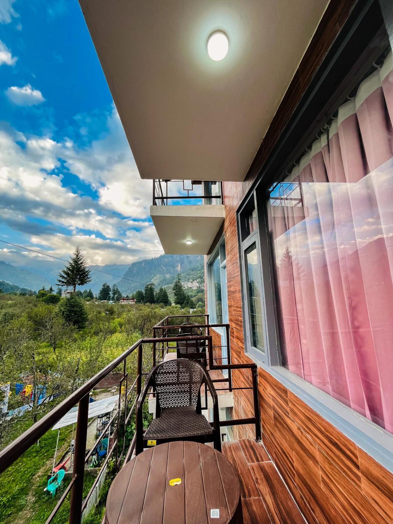 Resort Apple Flower By Manali Mall Road Ngoại thất bức ảnh